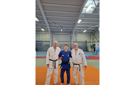 Nos professeurs ont étudier en compagnie d'un champion.